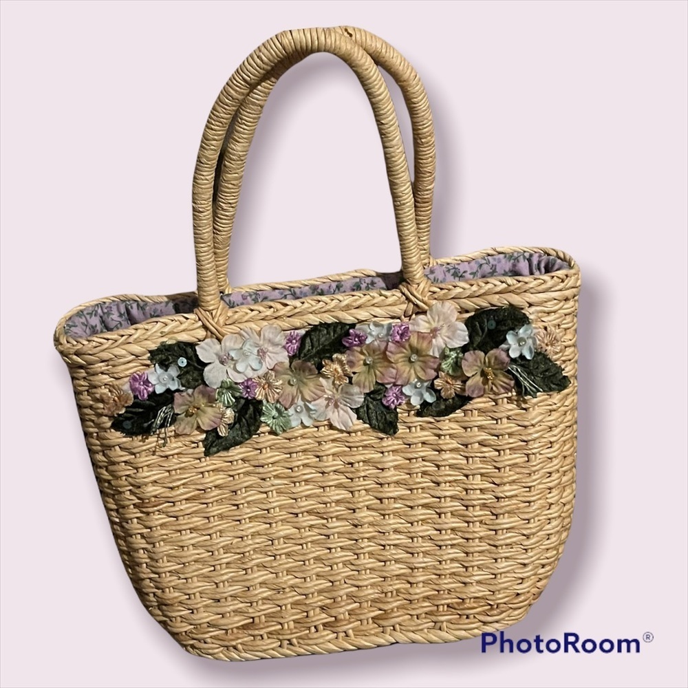 Straw Purse, Floral Design, Purple Cotton Lining, Vintage EUC